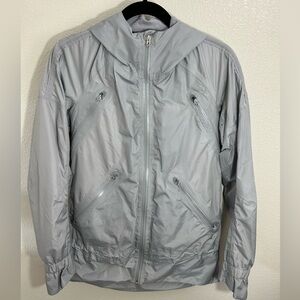 Lululemon Make it Rain Jacket Women’s sz 
8